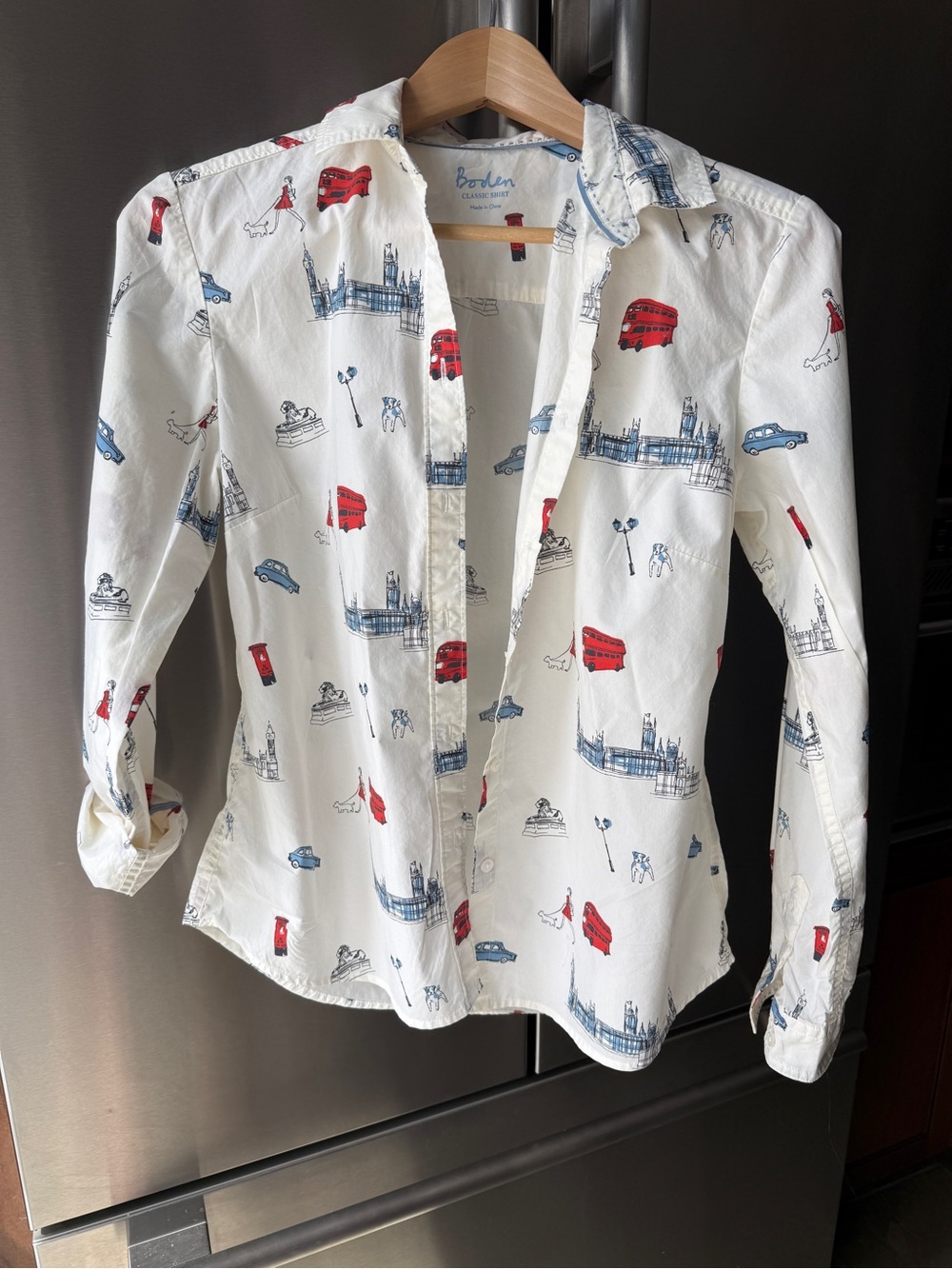 Boden White London Print Button-Down Shirt with Red & Blue Accents XS